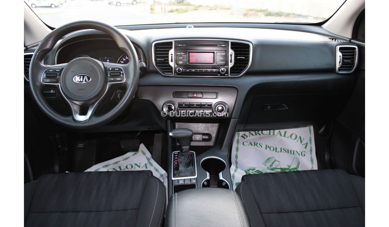 كيا سبورتيج كيا سبورتاج 2017 خليجي 2.0 بحالة ممتازة بدون حوادث نظيفه جدا من الداخل والخارج