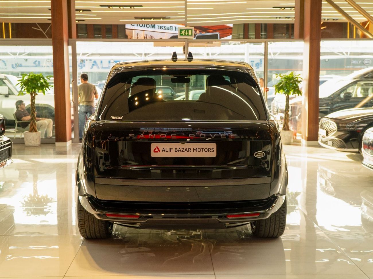 Land Rover Range Rover Autobiography P530 4.4L 2023 Range Rover Vogue Autobiography | Black Exterior | Maroon Interior | Lu