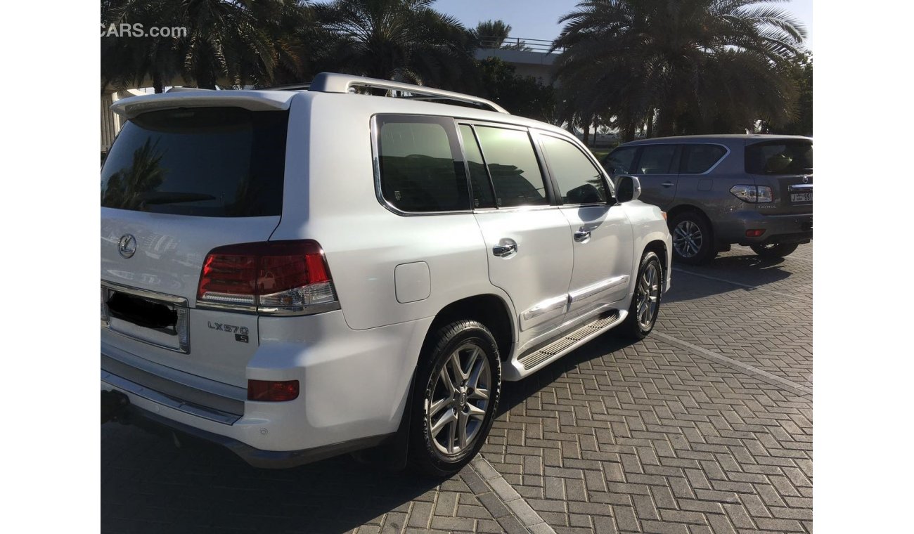 Lexus LX570 FULL OPTION