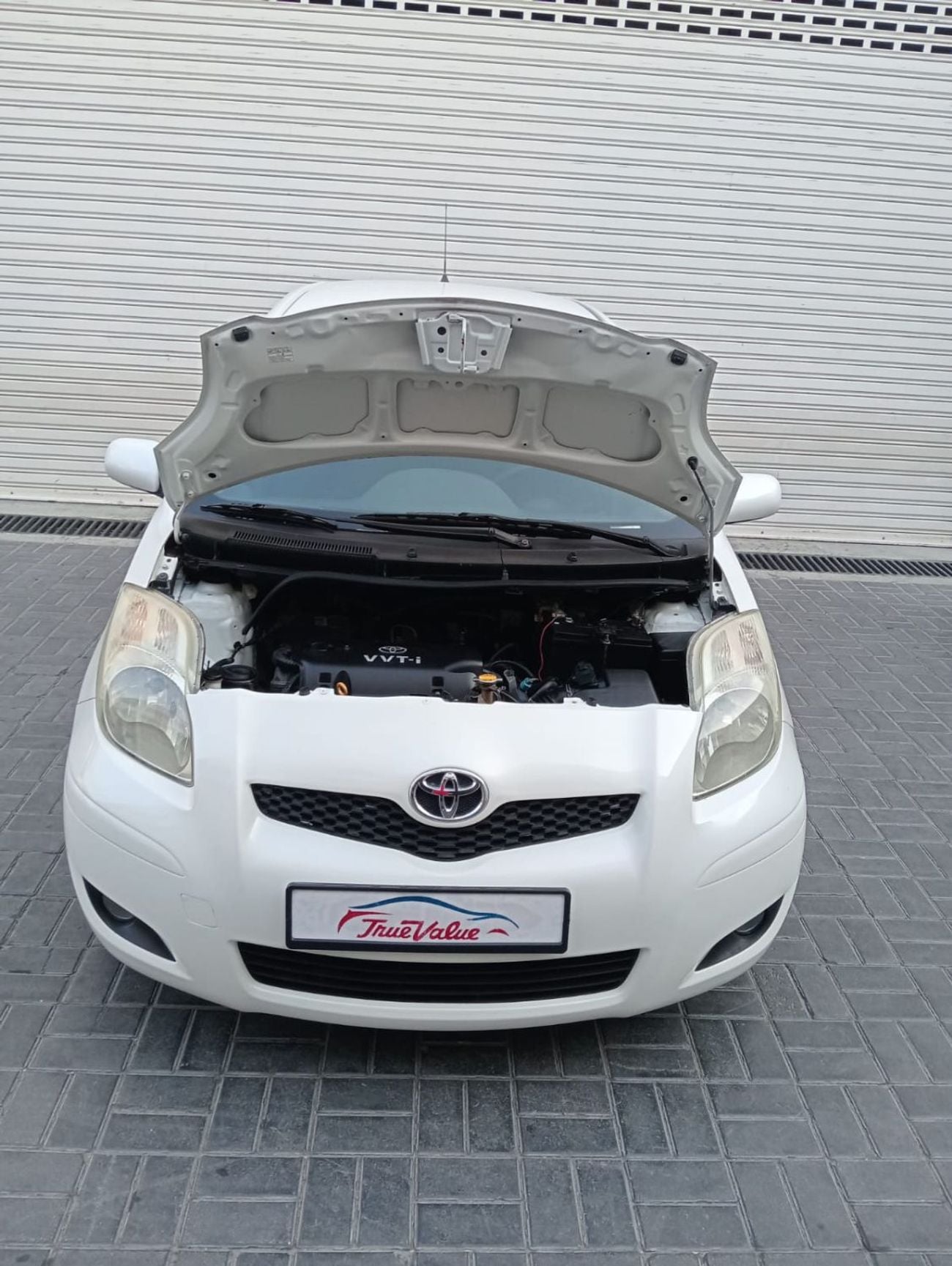 Toyota Yaris BASE
