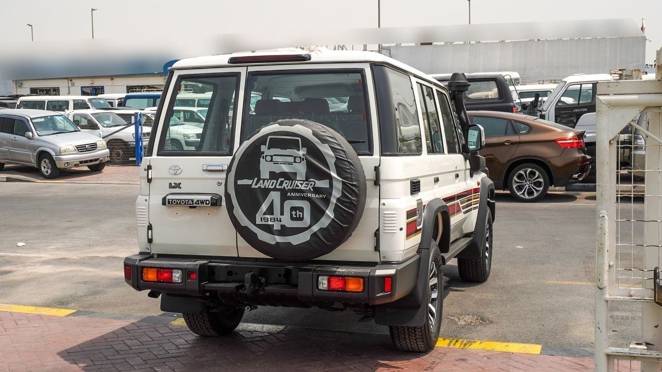 Toyota Land Cruiser 70 LC76 LX LX 2.8L Diesel A/T
