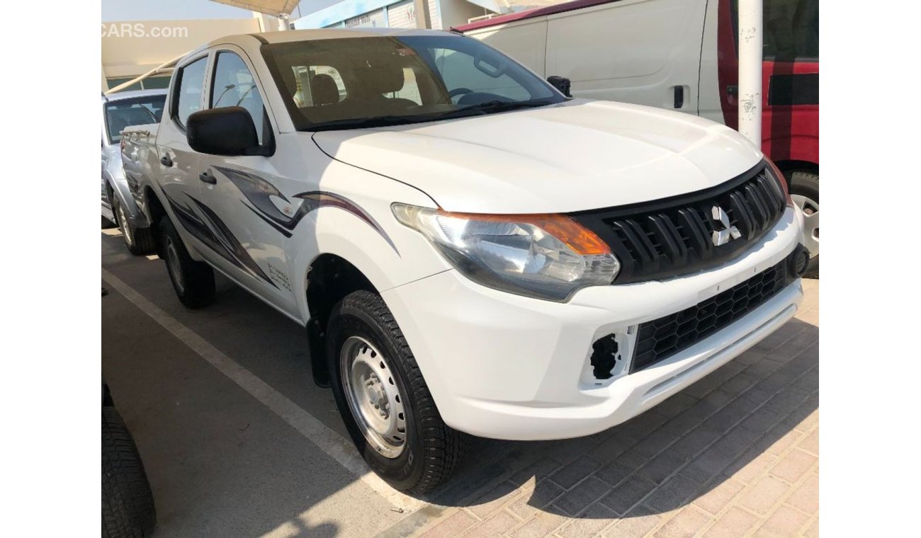 Mitsubishi L200 Mitsubishi L200 D/c pick up 4x4, model:2016. Excellent condition