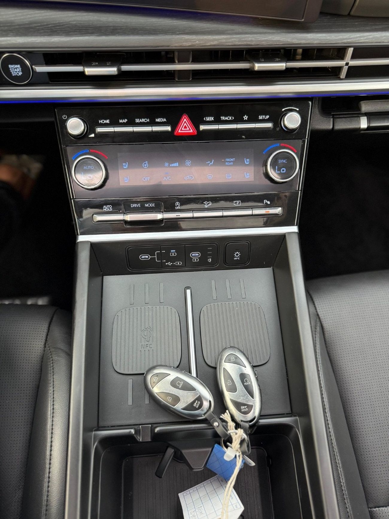 Hyundai Santa Fe Limited FE 360 camera, panoramic,leather seats, Full Option