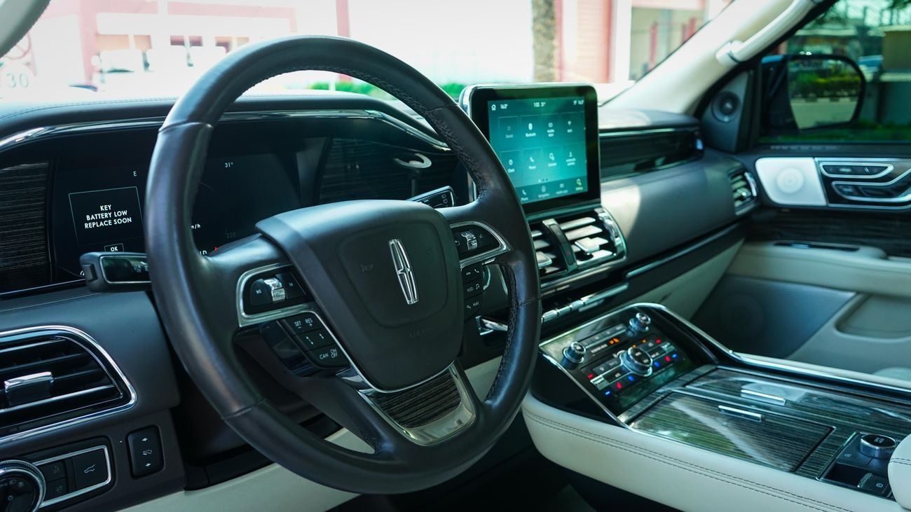 لينكولن نافيجاتور Presidential 3.5L PRESIDENTIAL 202 GCC SPECS!! WARRANTY AND SERVICE CONTRACT FROM AL TAYER