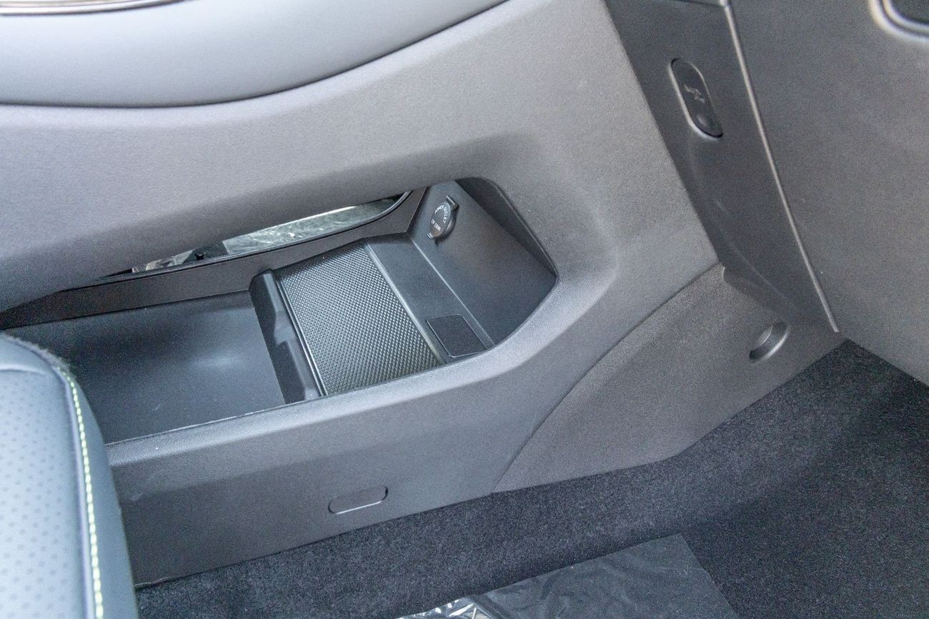 فورسينغ فرايداي Dong Feng Forthing Friday - Luxury - Electric - 410Km - 2025 (Export)