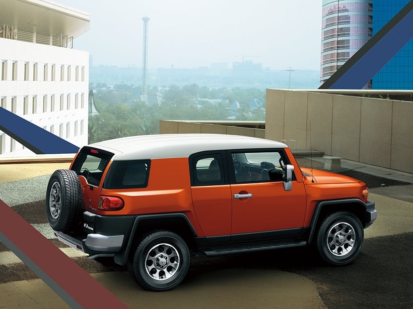 Toyota FJ Cruiser exterior - Side Profile