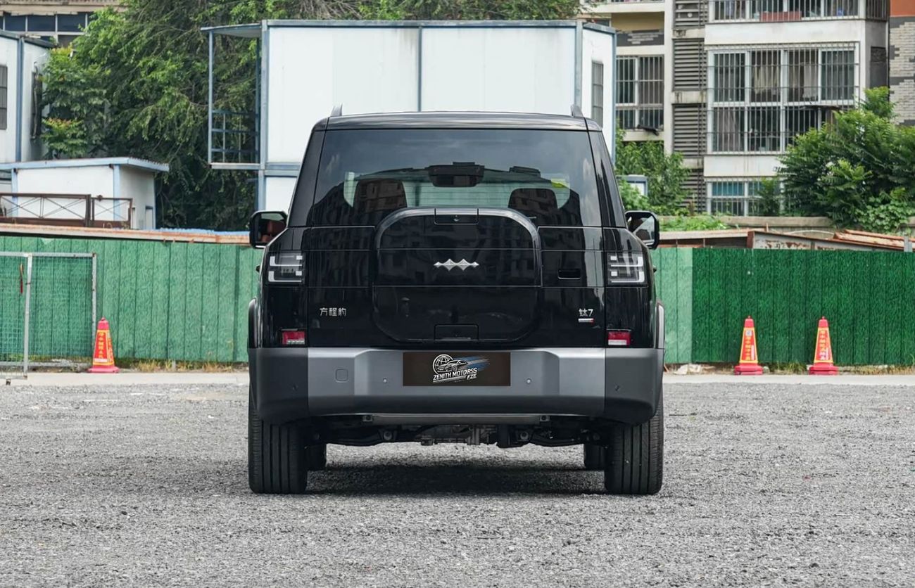 بي واي دي ليوبارد تيتانيوم 7 190KM Four-Wheel Drive Ultra Edition