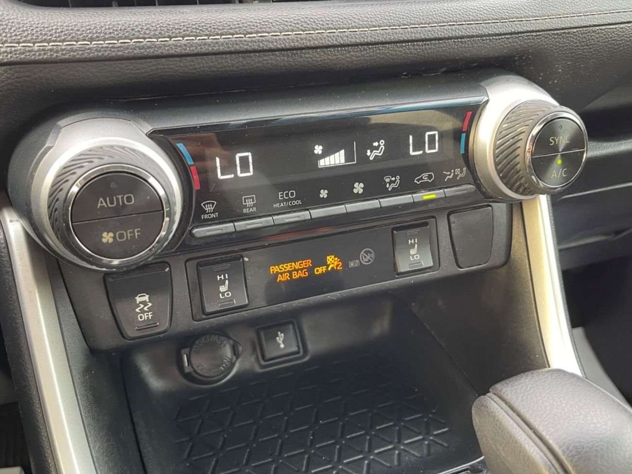 تويوتا راف ٤ 2021 TOYOTA RAV4 XLE HYBRID FULL OPTIONS IMPORTED FROM USA