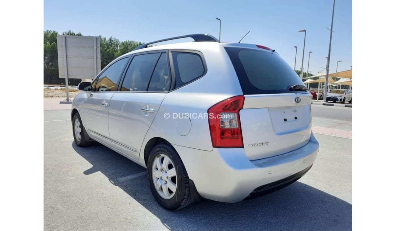 Kia Carens Kia carens 2009 g cc full automatic orginal pant