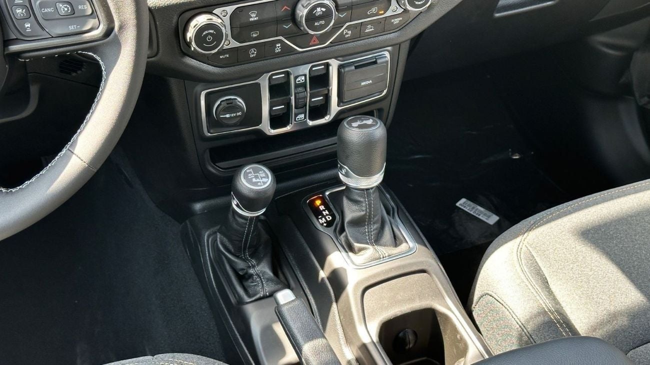 Jeep Wrangler 2.0L-I4-JL-Sport-4DR-AT