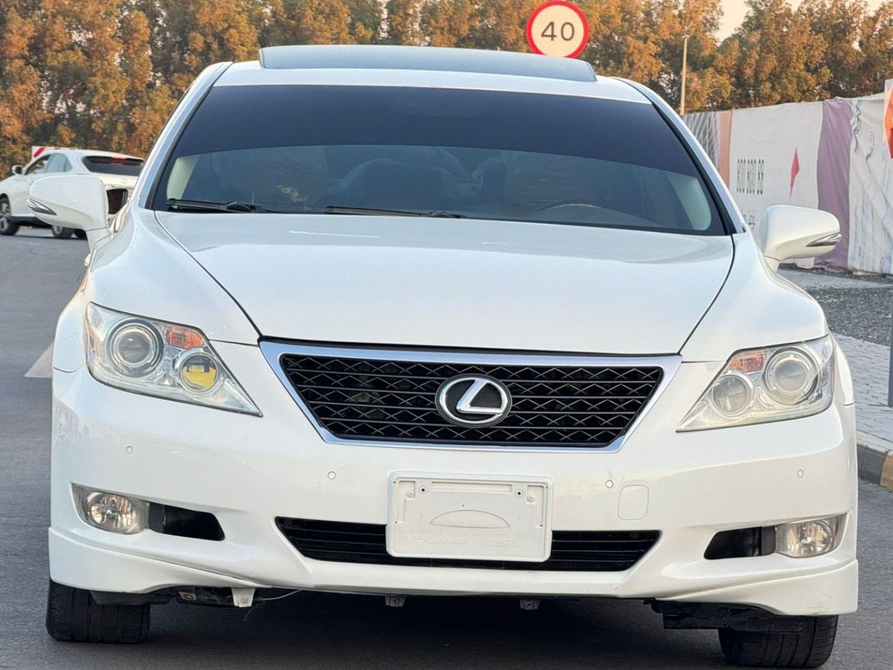 لكزس LS 460 L 4.6L In excellent condition and requires no expense