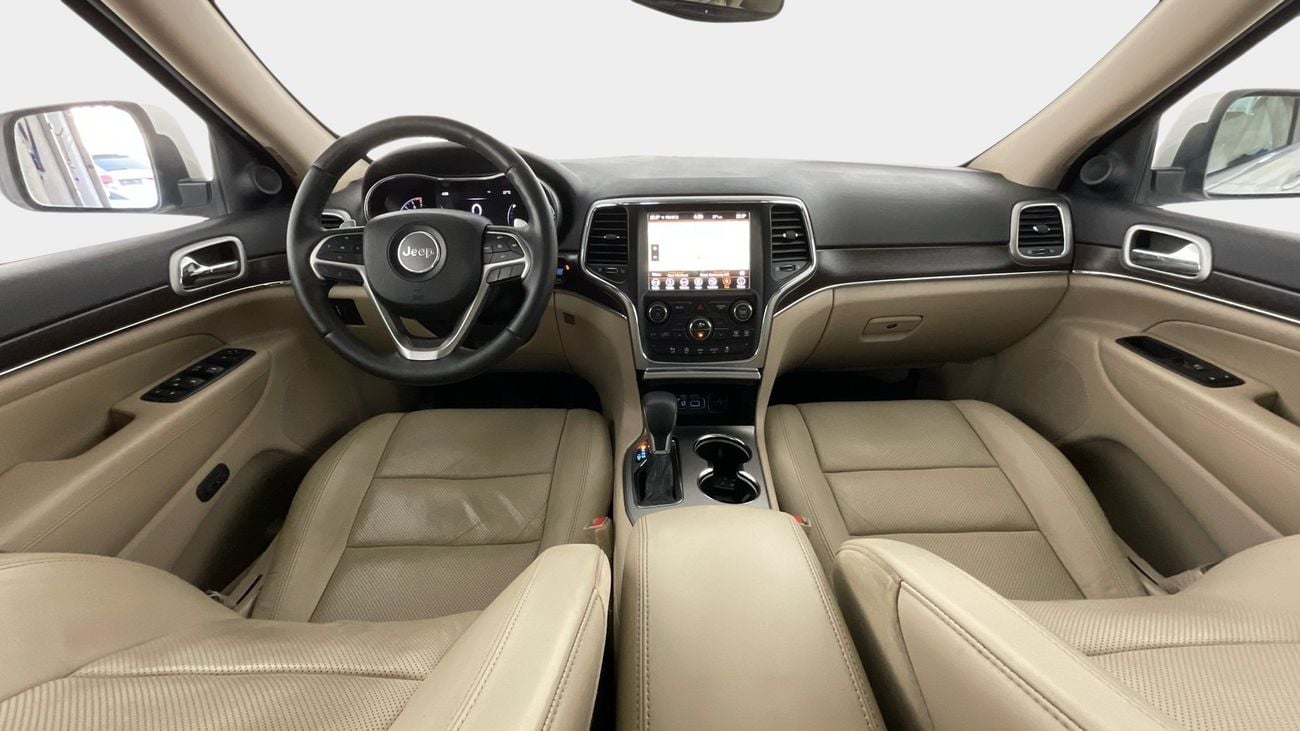 جيب جراند شيروكي Limited | upto AED 20,000 Ramadan Discount | شامل الضمان | 0 ﺪﻔﻋﺓ ﺃﻮﻟﻯ