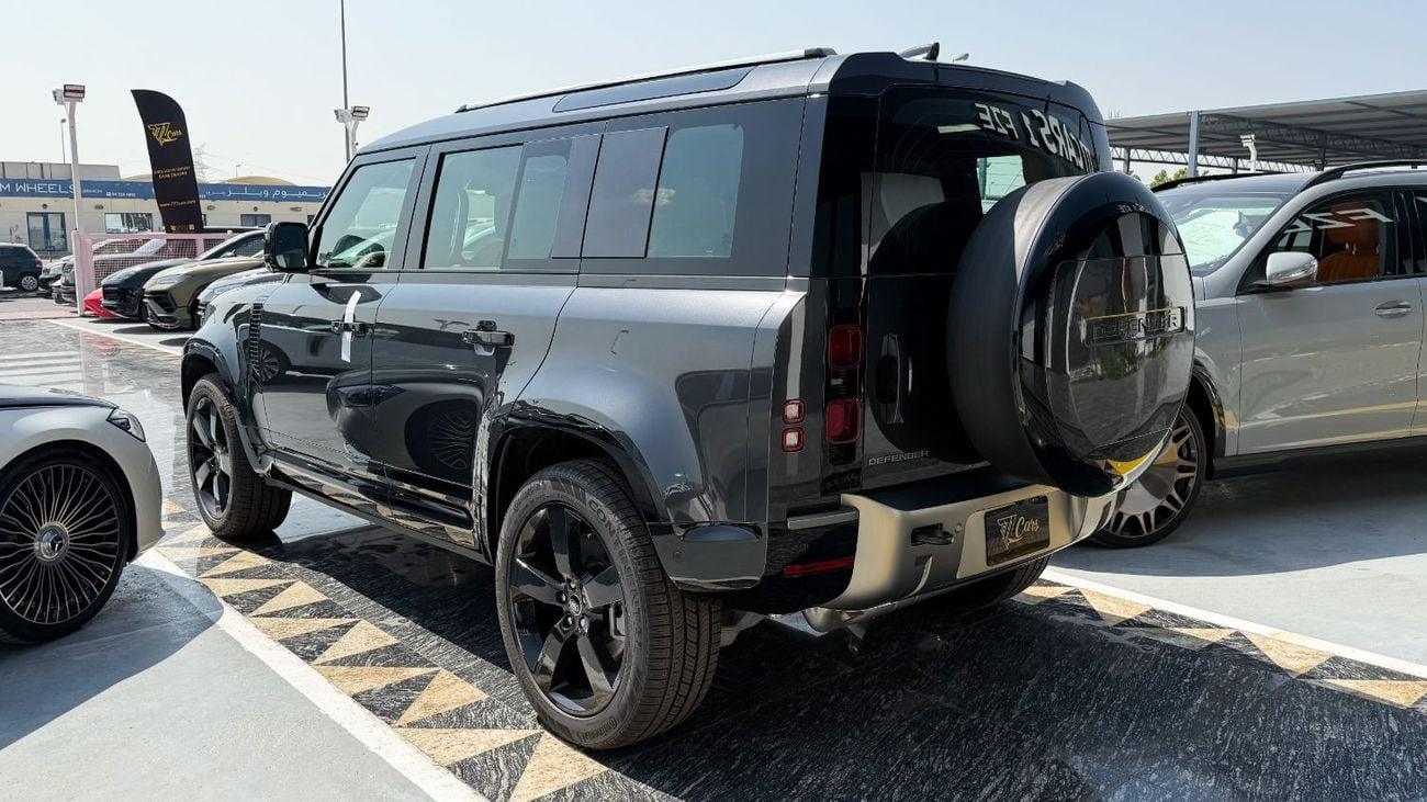 Land Rover Defender P400 110 X-Dynamic HSE 3.0L (7 Seater)