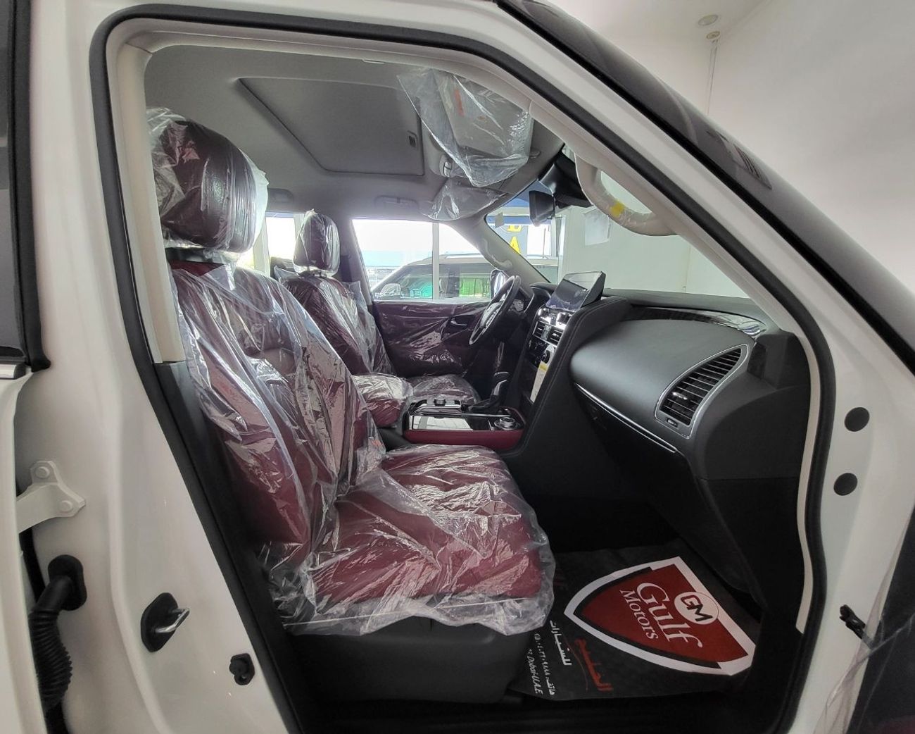 Nissan Patrol 5.6L-8CYL-Platinum VVEL DIG-Full Option-Excellent Condition GCC Specs-3 Years Warranty