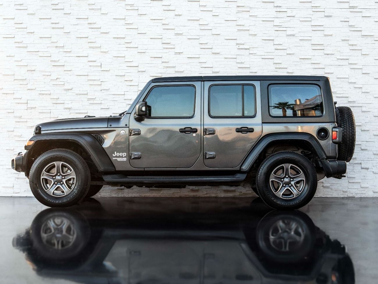 Jeep Wrangler Unlimited Sport S 3.6L A/T