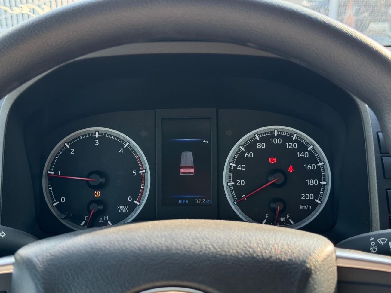 Toyota Hiace 2.8L Diesel Manual 13 seat 2026 Export Price @ 160,000 AED