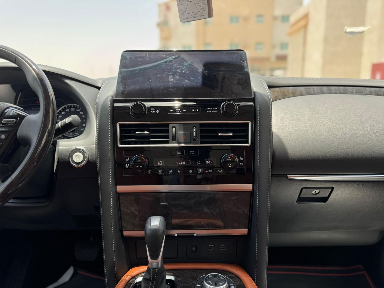 نيسان باترول نيسان باترول بلاتينيوم V8 موديل 2024 – رمادي | صفر كيلومتر | فل أوبشن