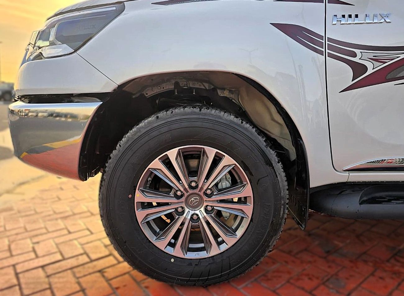 Toyota Hilux S GLX 2.4L AWD M/T Toyota Hilux S GLX 2.7L AWD M/T White Color 2025