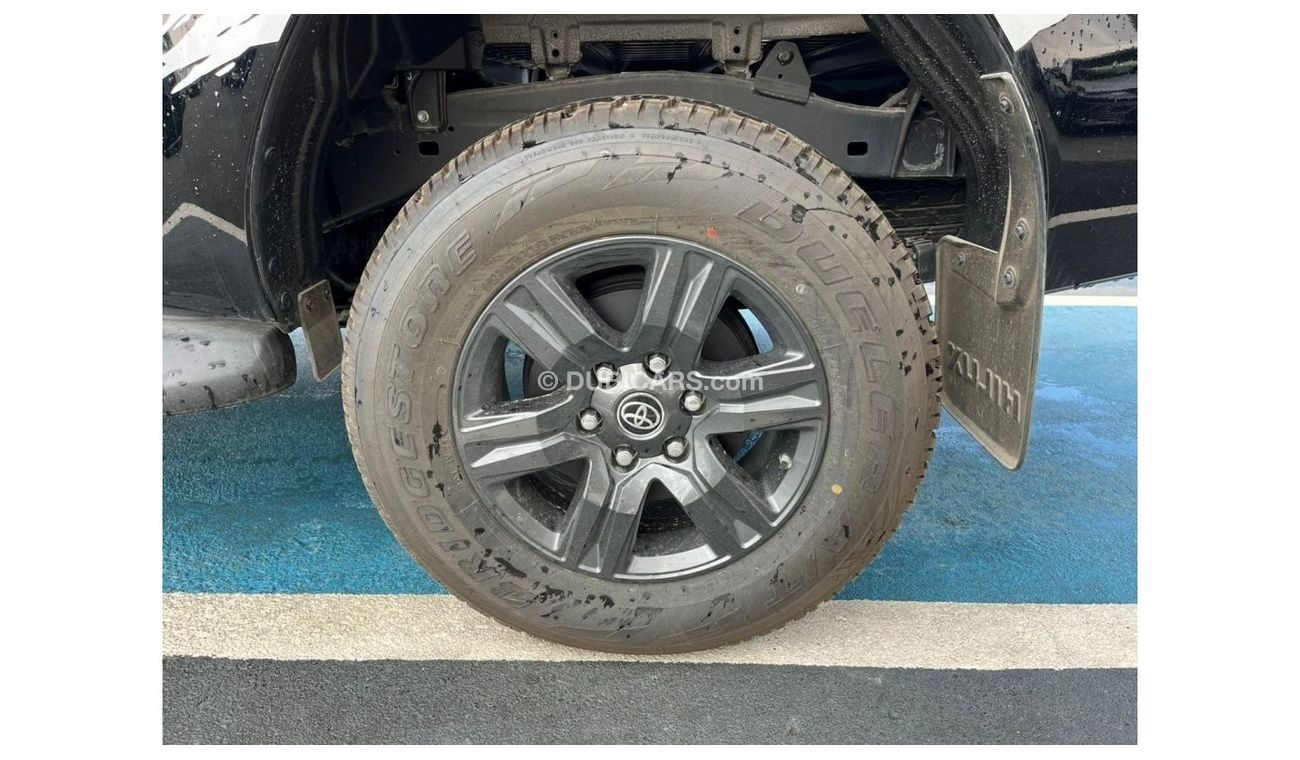 Toyota Hilux Toyota Hilux 2.7L FULL OPTION Manual Transmission! BLACK INSIDE BLACK