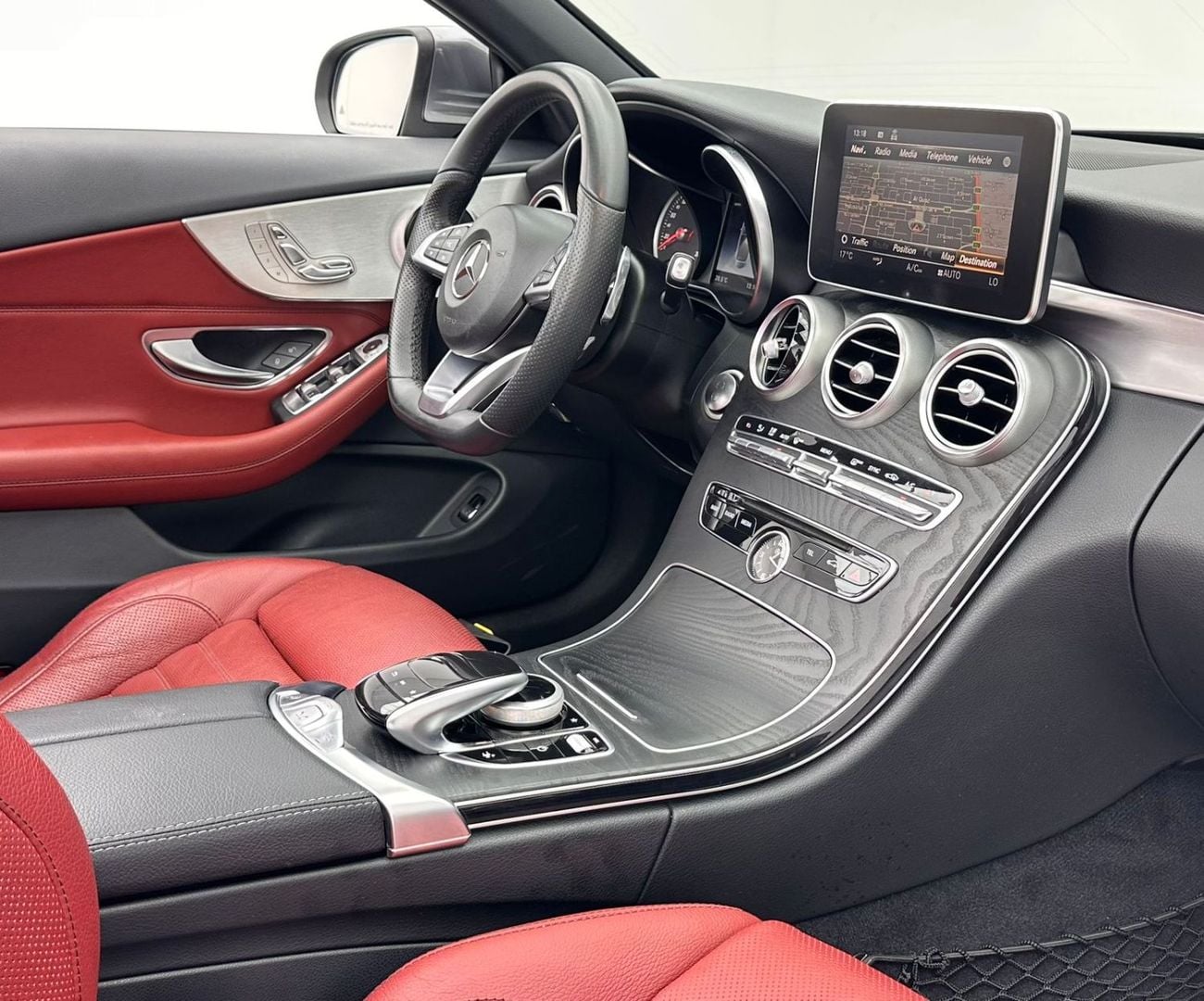 مرسيدس بنز C 200 كوبيه 2018 Mercedes-Benz C200 Cabriolet, 1 Year Unlimited KM Warranty, Full Service History, GCC