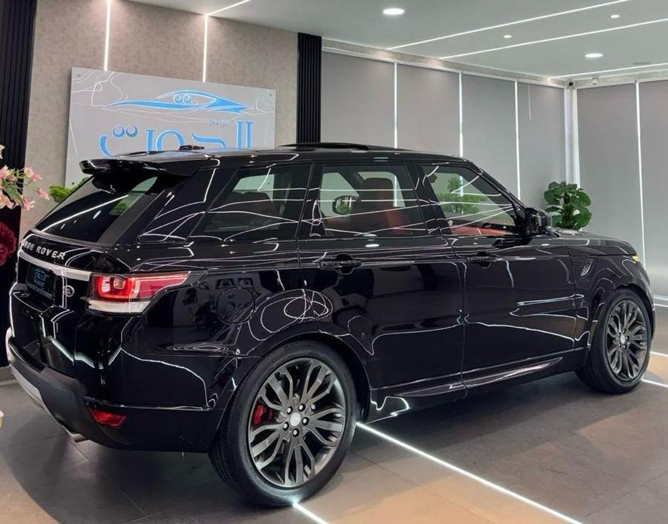 Land Rover Range Rover Sport Supercharged 5.0L RANGE ROVER SPORT || TOP RANGE || FREE ACCIDENTS || GCC || PERFECT CONDITION