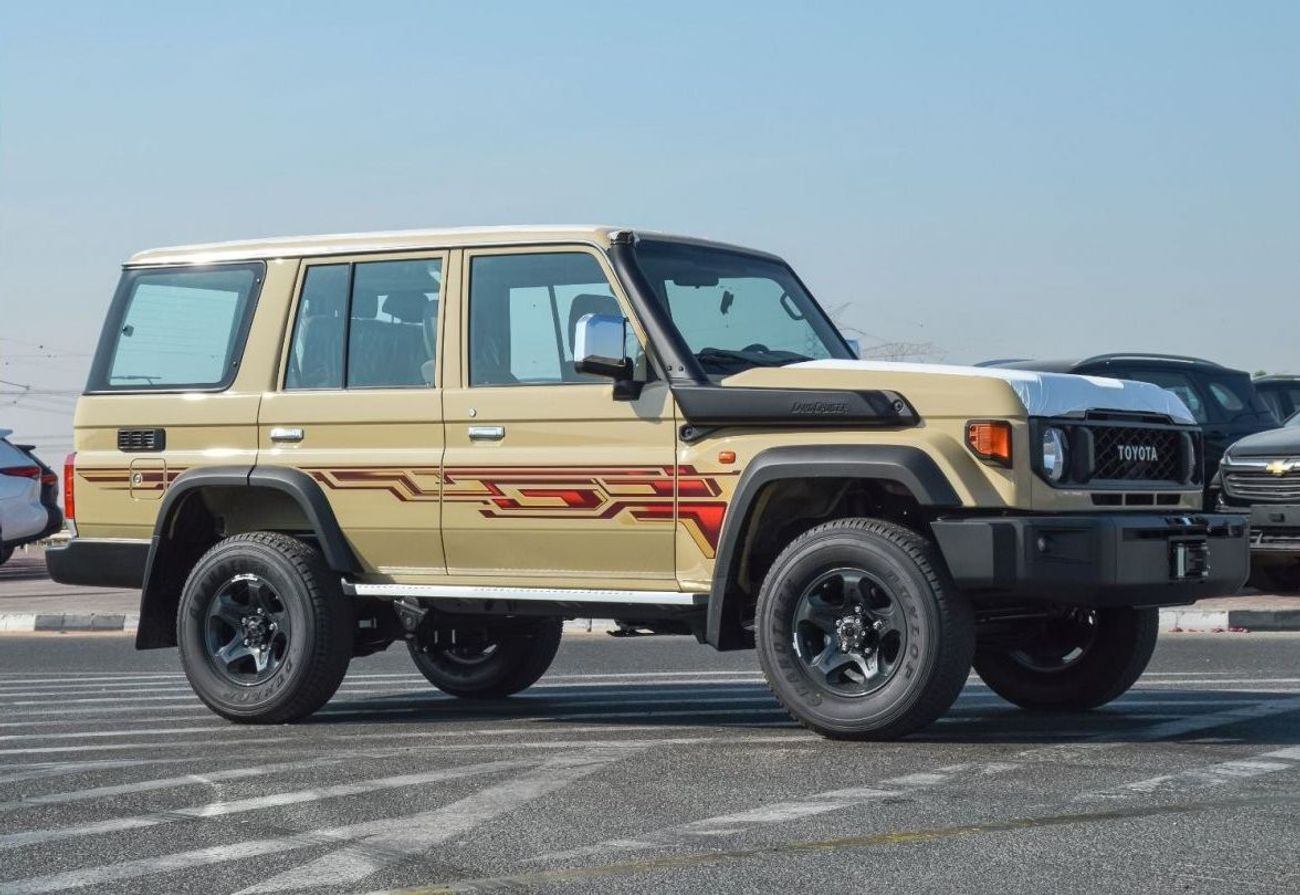 Toyota Land Cruiser TOYOTA LAND CRUISER 76 SERIES 4.0L 4WD V6 SUV 2024 | REAR CAMERA | 8 INCH DISPLAY | DIFFERENTIAL LOC