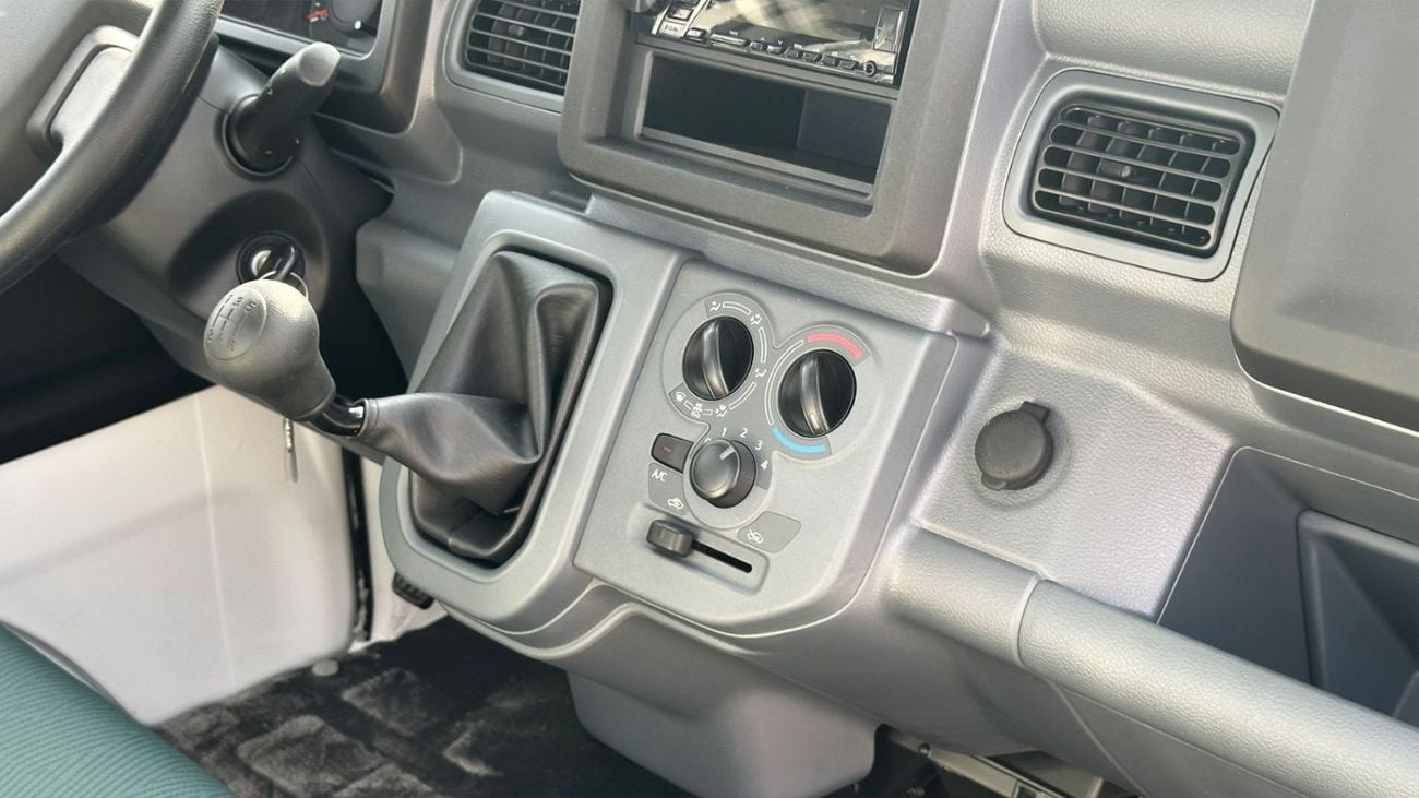 Suzuki Carry 1.5l 2WD 5MT