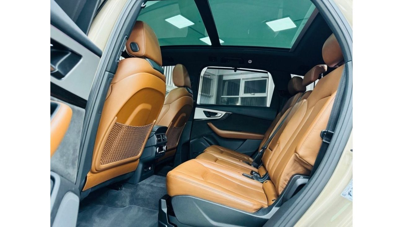 Audi Q7 45 TFSI quattro Luxury Plus GCC .. FSH .. Original Paint .. Perfect Condition .. Top Range .. Warran