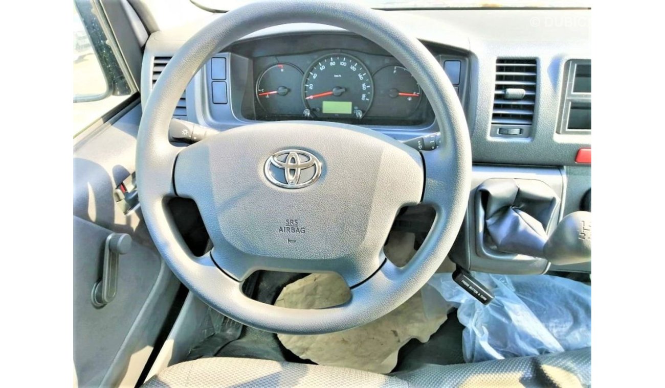 Toyota Hiace 13 SEATS