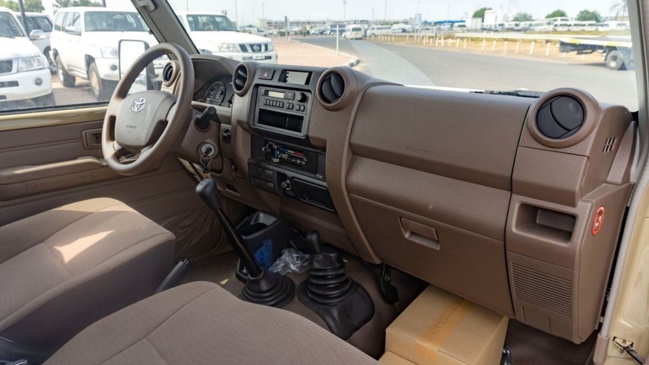 Toyota Land Cruiser Pick Up 2022 Toyota Land Cruiser Pick Up 79 Double cabin, 4.2L diesel, Manual, Four Wheel Drive