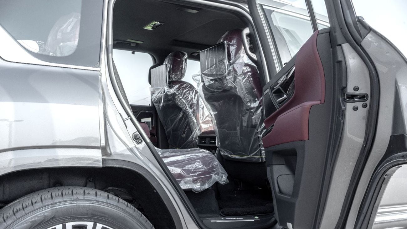 Lexus LX700h 2026 Lexus LX700h Signature 3.5L AT Hybrid With Auto Park (Gray-Red)