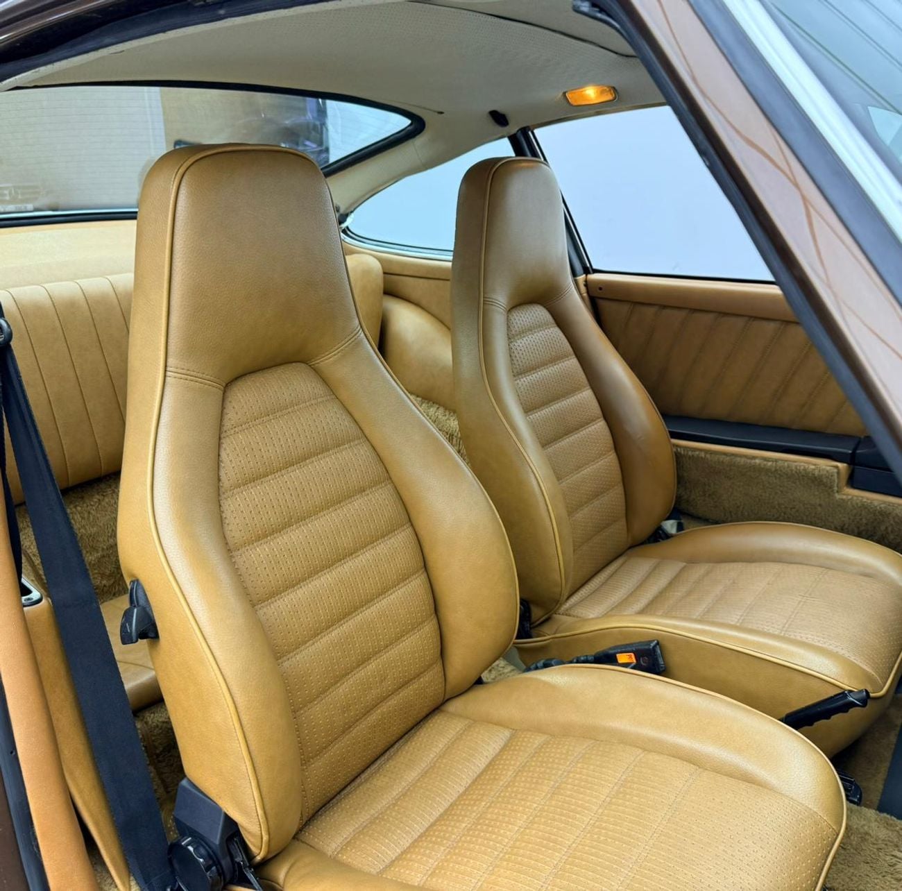 Porsche 911 1976 Porsche Carrera S, Sunroof, Blaupunkt Audio System, Fully Restored, Canadian Specs