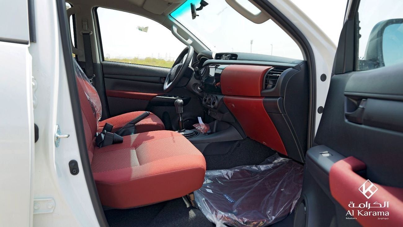 تويوتا هيلوكس DLX - 2.4L Manual Transmission | 4x4 |  GCC Specs | Power Mirror | Touch Screen Media Player