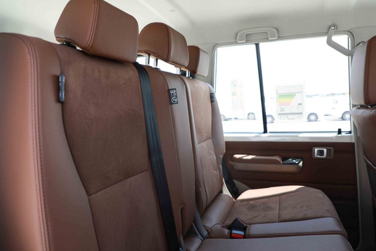 Toyota Land Cruiser 70 2025 TOYOTA LC76 HARDTOP 4.0 - WHITE inside SADLLE TAN | Export Only