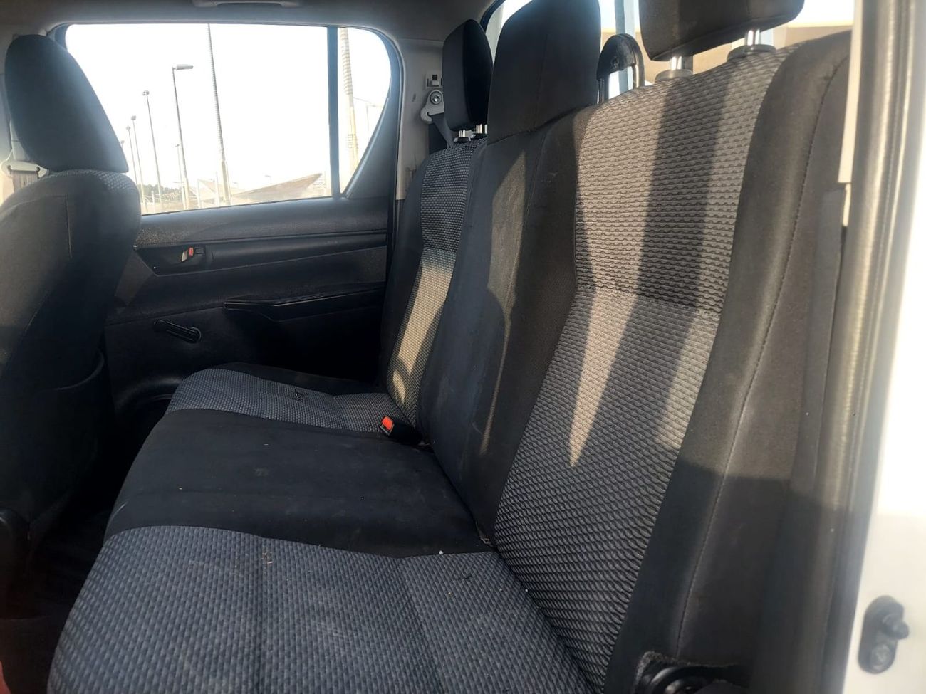 تويوتا هيلوكس DC 2.4L 4WD DIESEL MANUAL TRANSMISSION