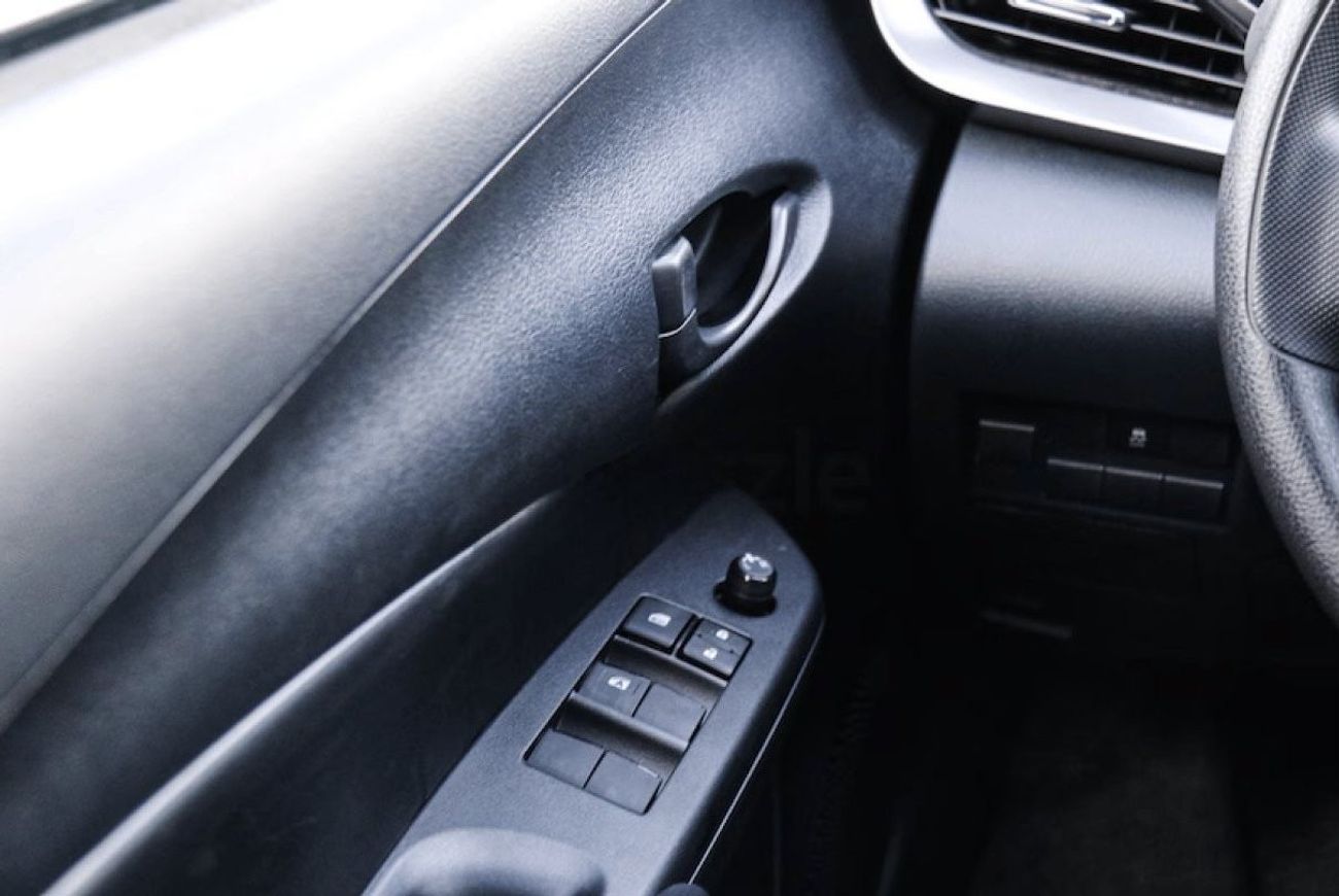 Toyota Yaris TOYOTA YARIS 1.3L