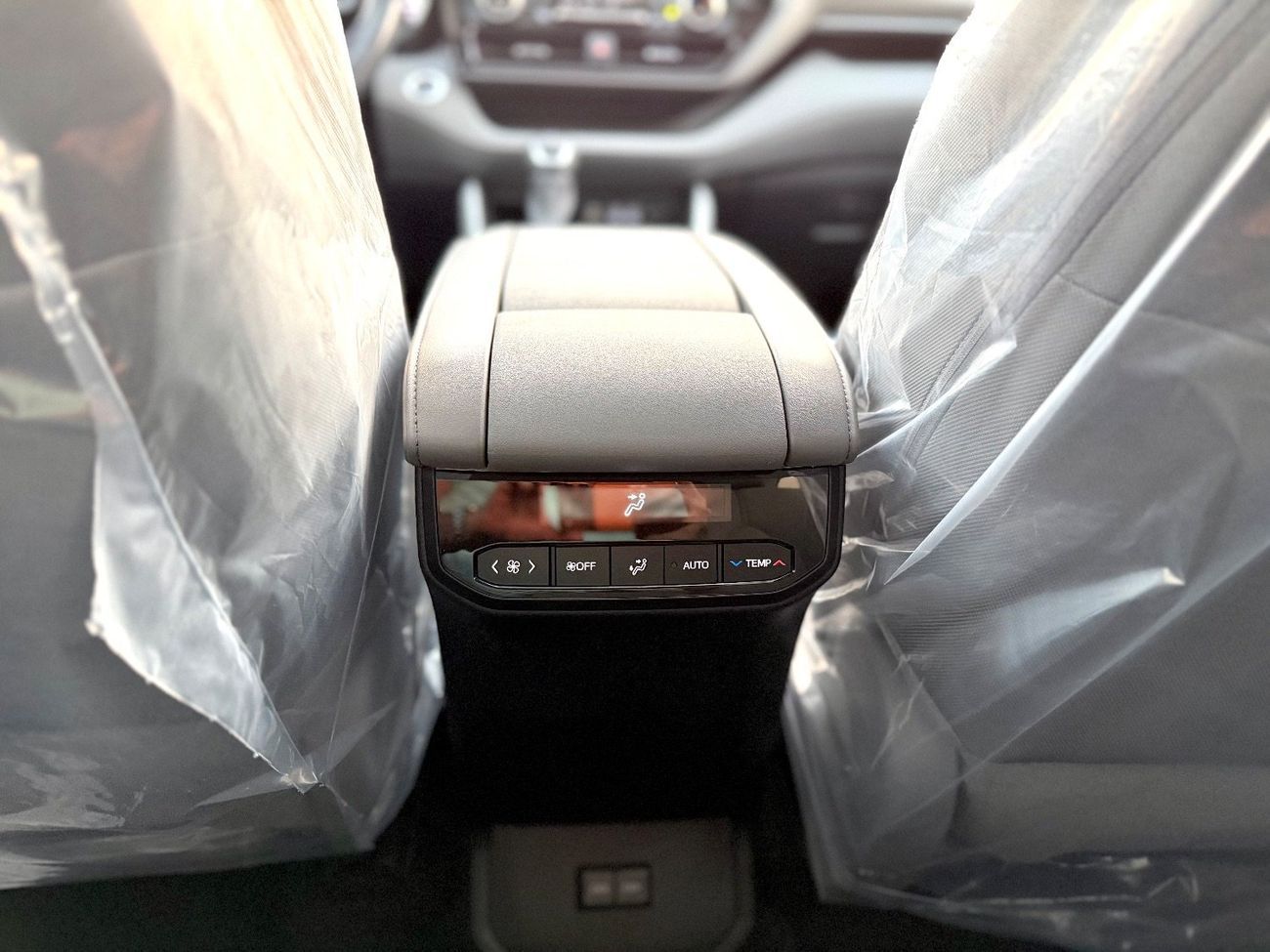 Toyota Highlander 2.5L Hybrid GXR (AWD) 2.5L Hybrid GLE (AWD)