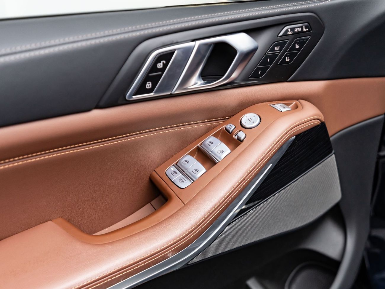 BMW X7 40i 3.0L BMW X7 xDrive40i, August 2028 BMW Warranty + Service Contract, Low KMs, GCC