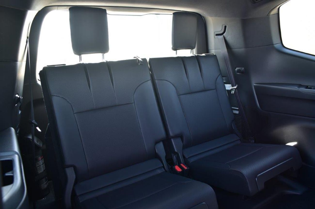 تويوتا لاند كروزر GXR 3.5L PETROL WITH RADAR AND JBL SPEAKERS