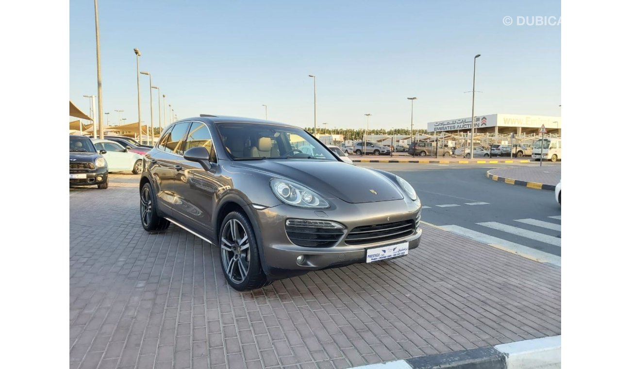 Porsche Cayenne S Sharja