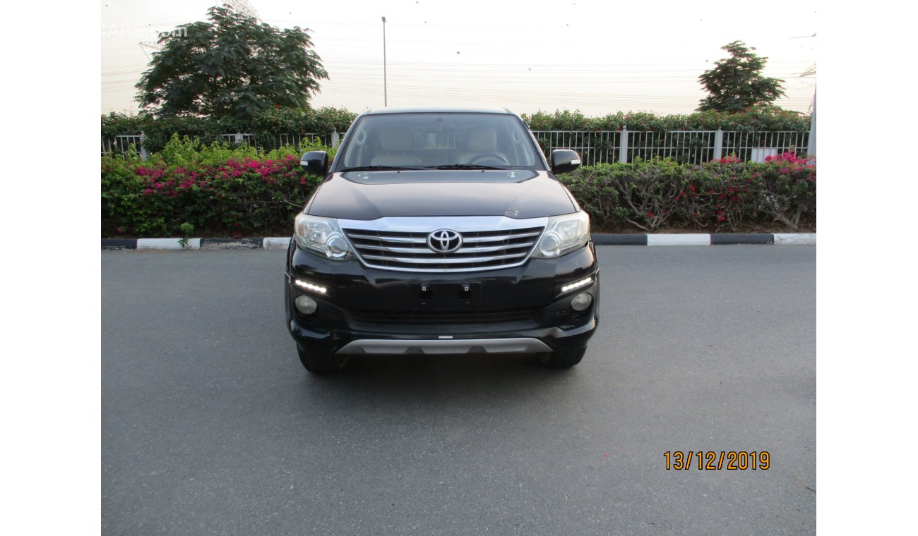 Toyota Fortuner toyota fortuner 2014 TRD sport gulf space only 103000 km full options with orginal leather seat ,2 r