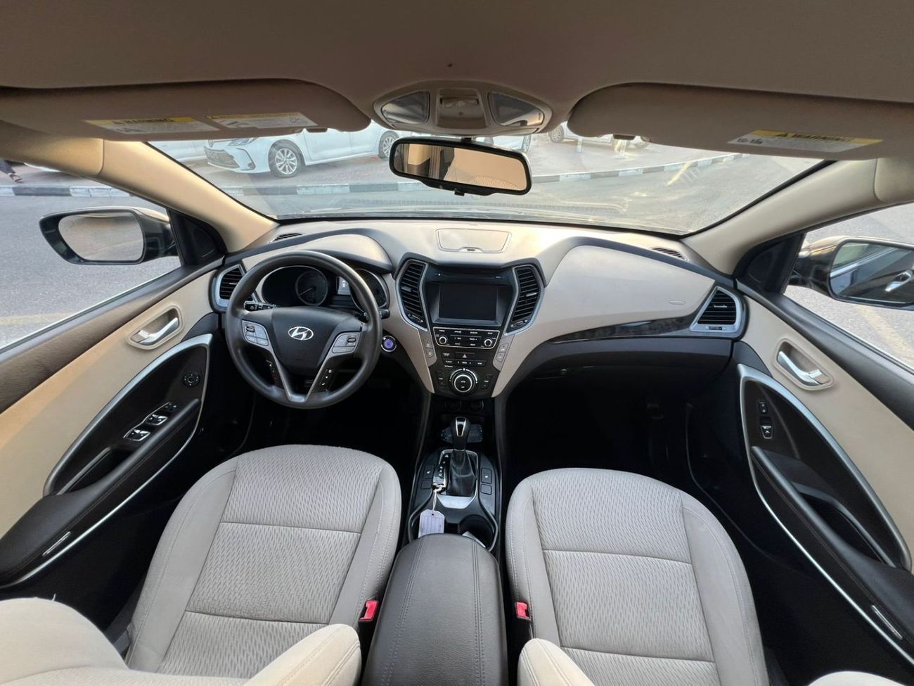 Hyundai Santa Fe 2018 Hyundai Santa Fe Sport 2.4L - V4 - REAR CAM - BIG SCREEN- PUSH START -