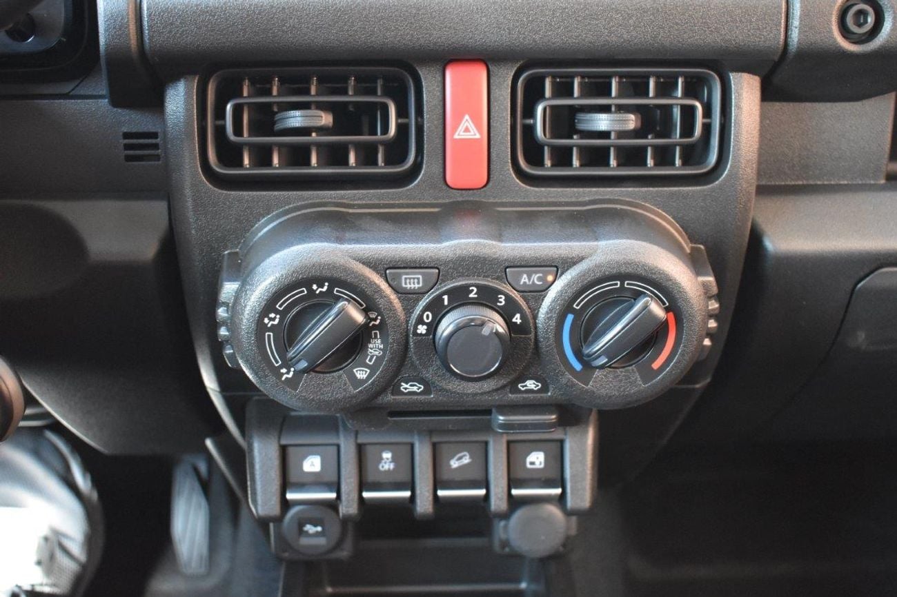 سوزوكي جيمني GL . 1.5L . 4 Cyl . 4-Speed Automatic . Petrol . 4WD . 5 Seats . 3 Door