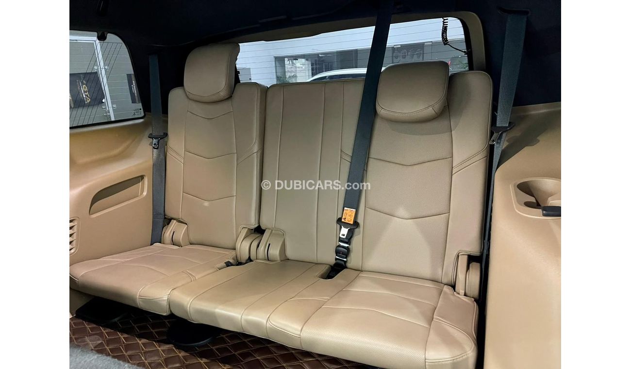 Cadillac Escalade 2019 Cadillac Escalade Platinum, Full Service History, Warranty, Service Contract, GCC