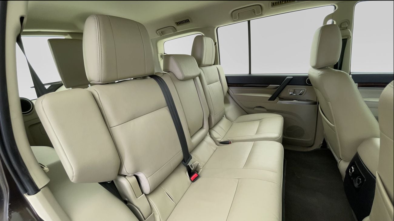 ميتسوبيشي باجيرو 2020 GLS HIGHLINE | AED 1067/Month | 0 DP | 30 Day Return | Warranty | Service History