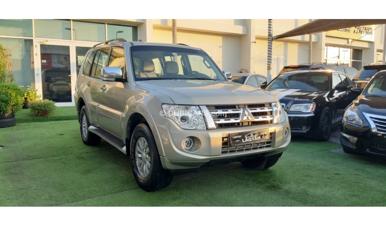 Mitsubishi Pajero Gulf Dye Agency No. 2, cruise control, rear camera, remote control, in excellent condition, you do n