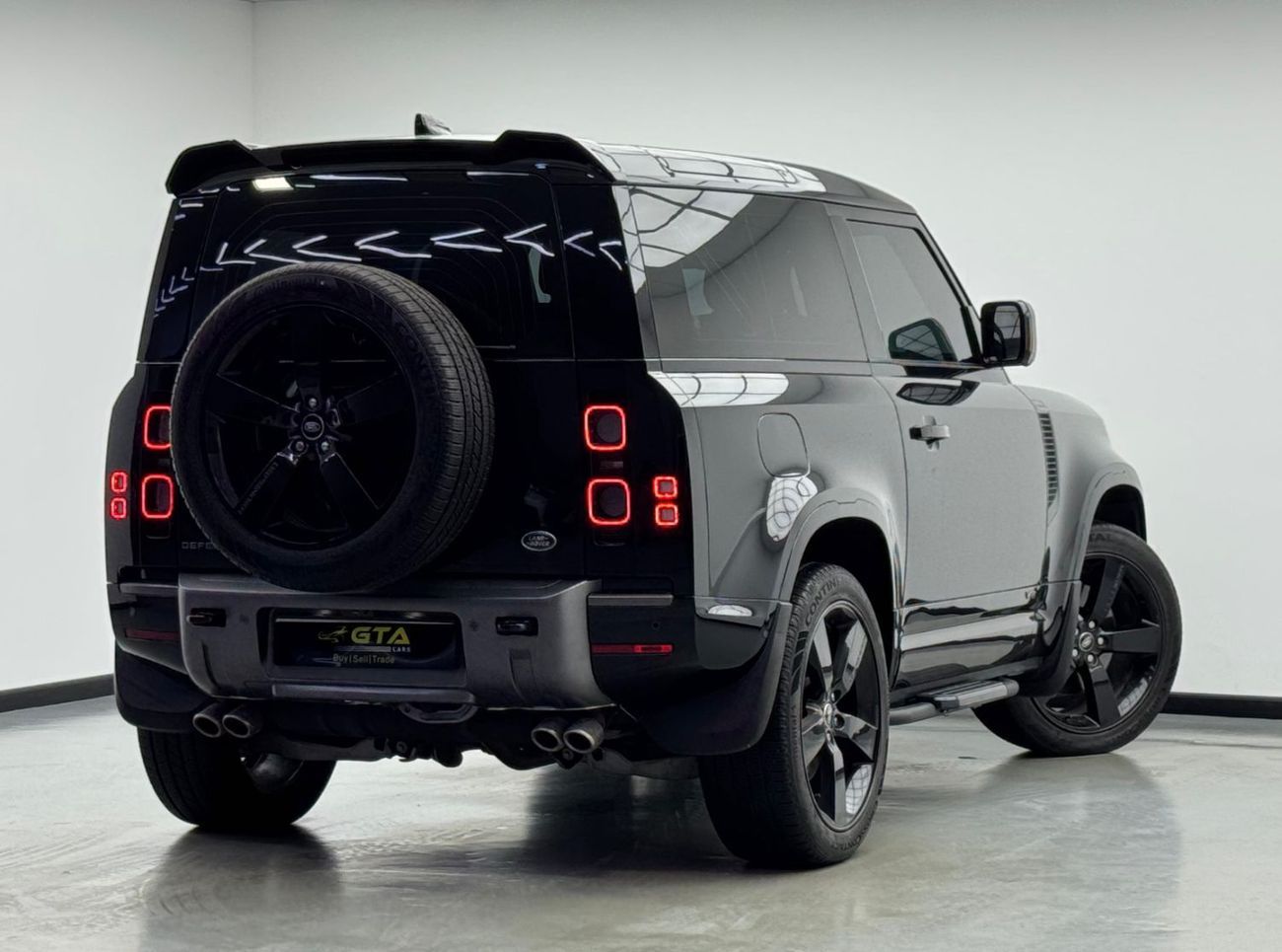 Land Rover Defender 2023 Land Rover Defender 90 V8,Aug/2027 Agency Warranty, Full Agency Service History, GCC