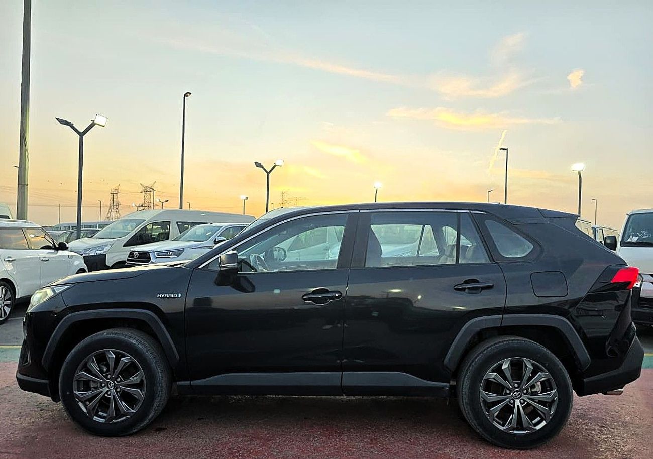 Toyota RAV4 Toyota rav4 2.5l hybrid 4*2 full option black color 2023 model