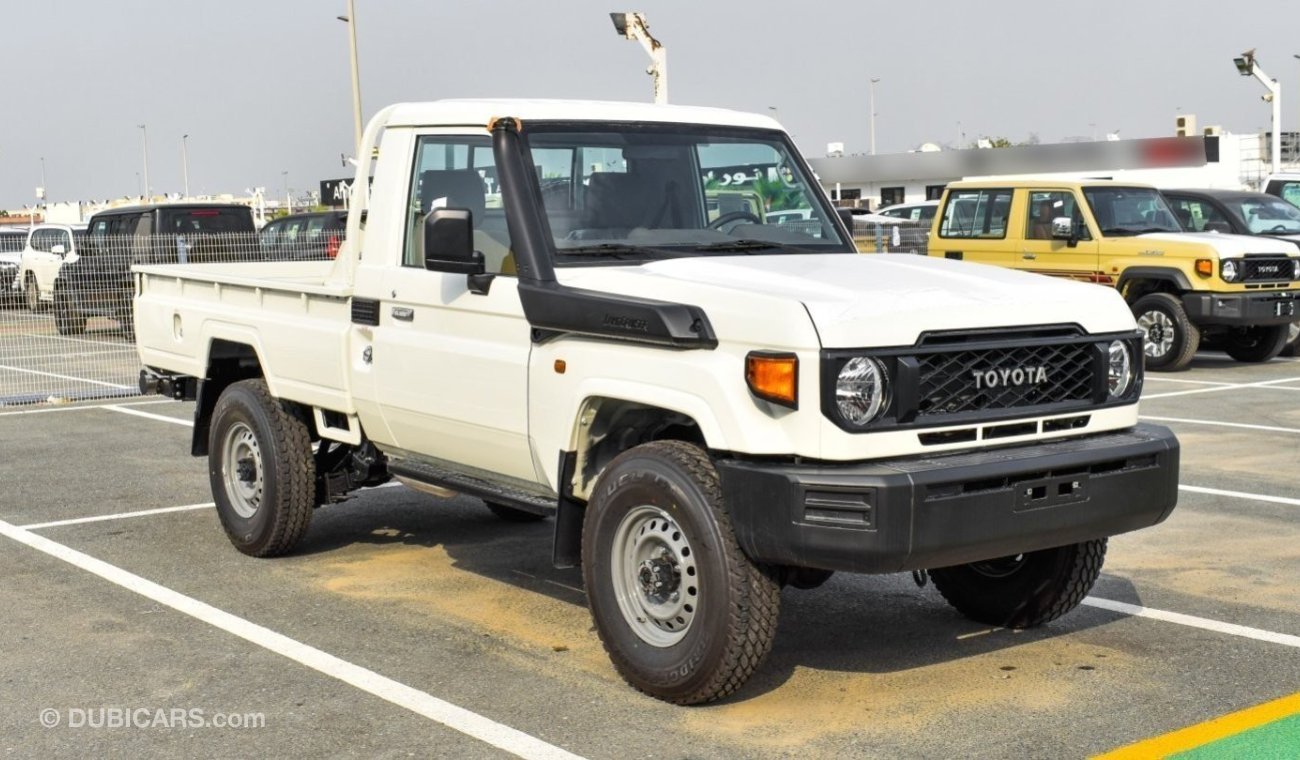 Toyota Land Cruiser Pick Up LC79 SC 2.8L AT Diesel