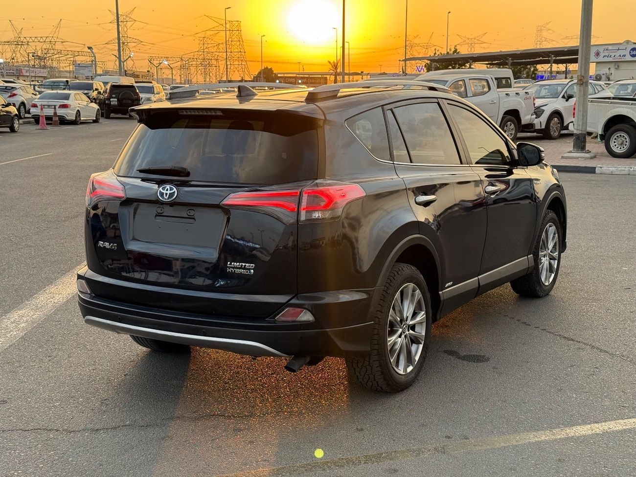 تويوتا راف ٤ 2018 TOYOTA RAV4 LIMITED HYBRID 360CAMERA FULL OPTIONS IMPORTED FROM USA